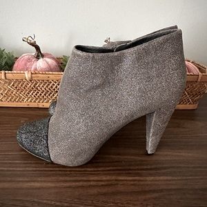 Vince Camuto Amoby Glitter Heels size 9